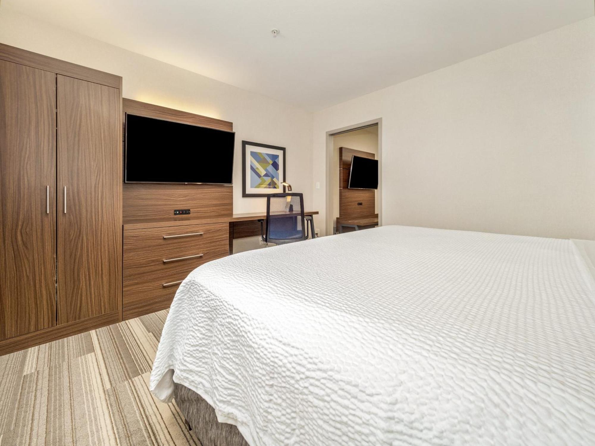 Holiday Inn Express & Suites Medicine Hat By Ihg Exterior foto
